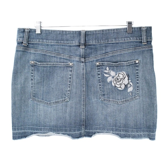 NOIR Embroidered Flower Mini Denim Raw Hem Skirt Size 12 Y2K - Picture 1 of 6